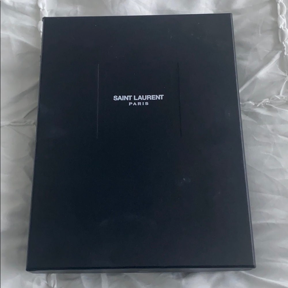 YSL WALLET ON CHAIN - Picture 1 of 10
